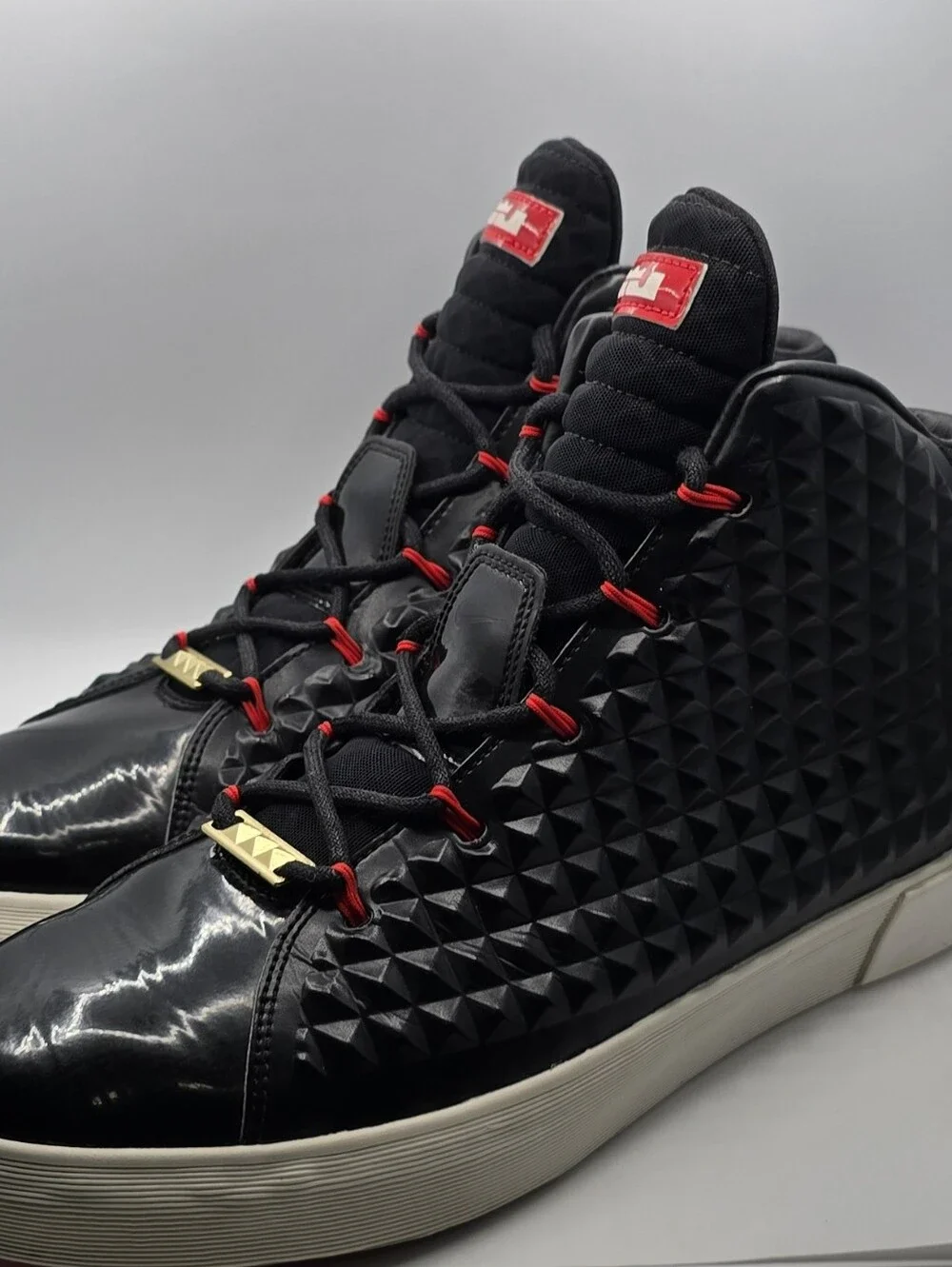 Nike Lebron XII NSW Lifestyle QS Men Black Challenge Red 716417-001 Size 12 Mens